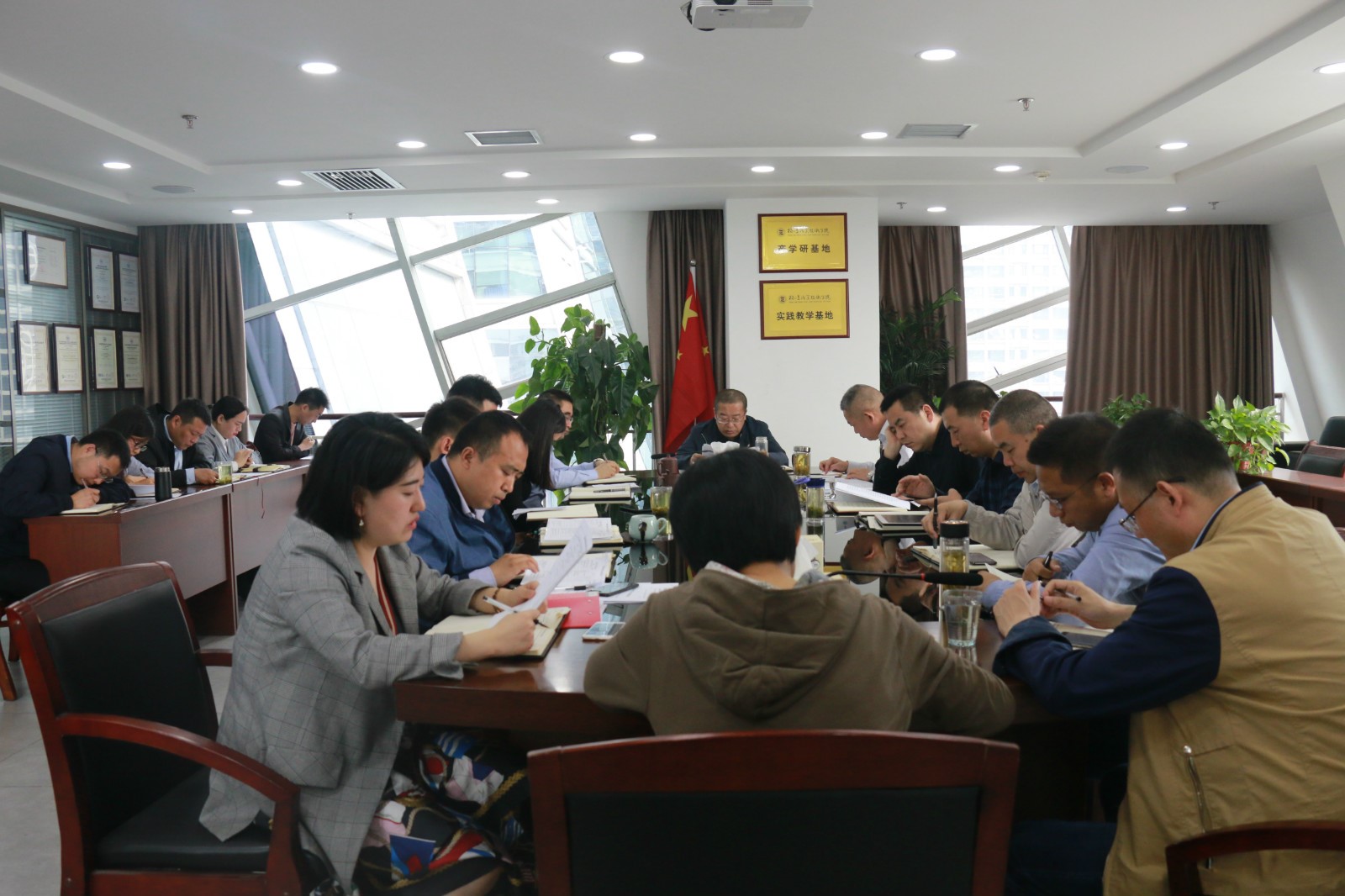 2025新澳门2025免费原料网