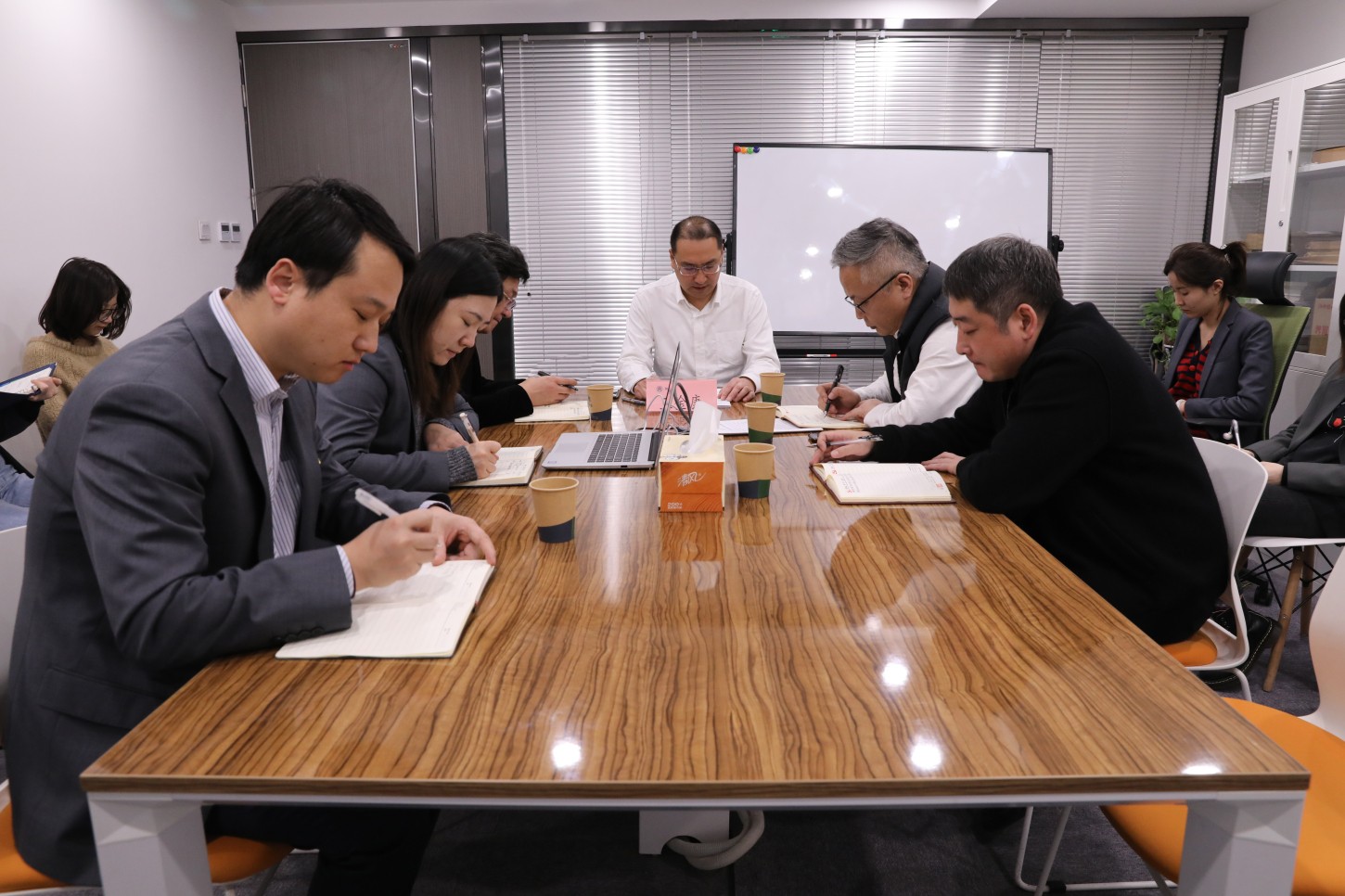 2025新澳门2025免费原料网